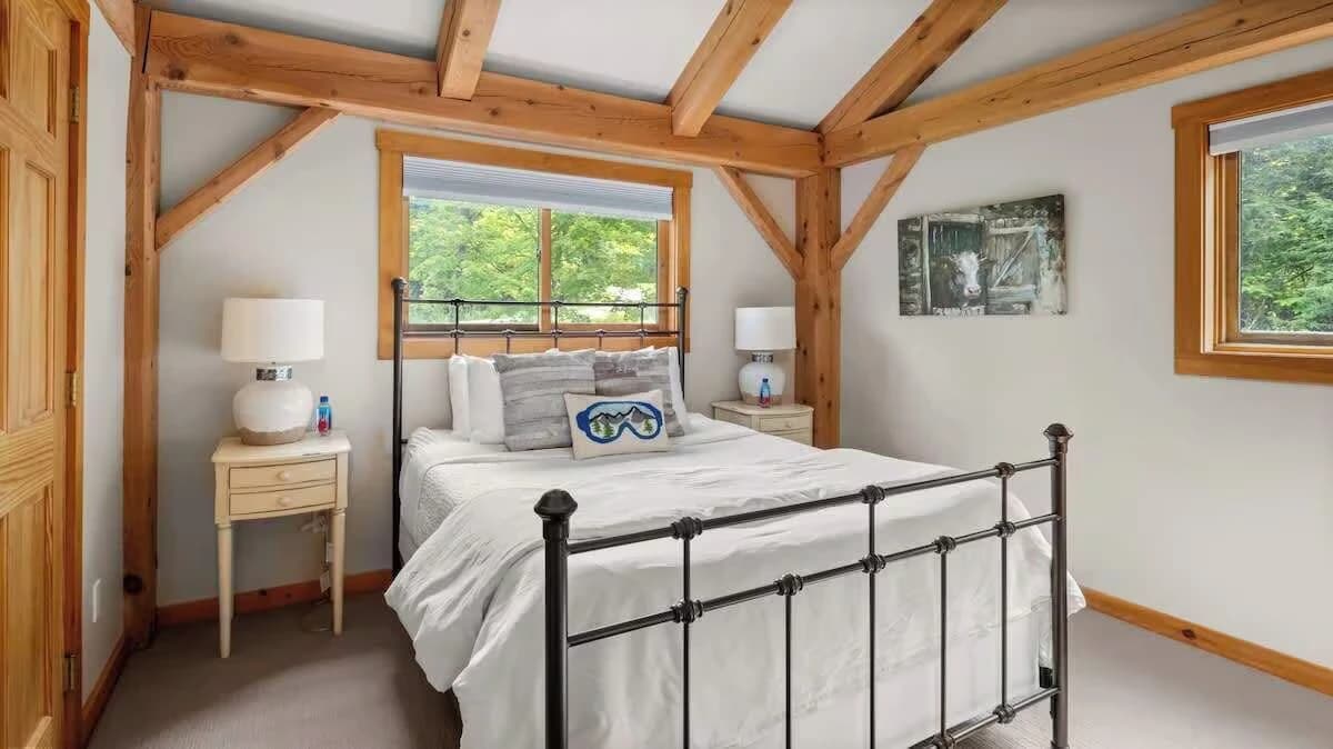 Guest bedroom